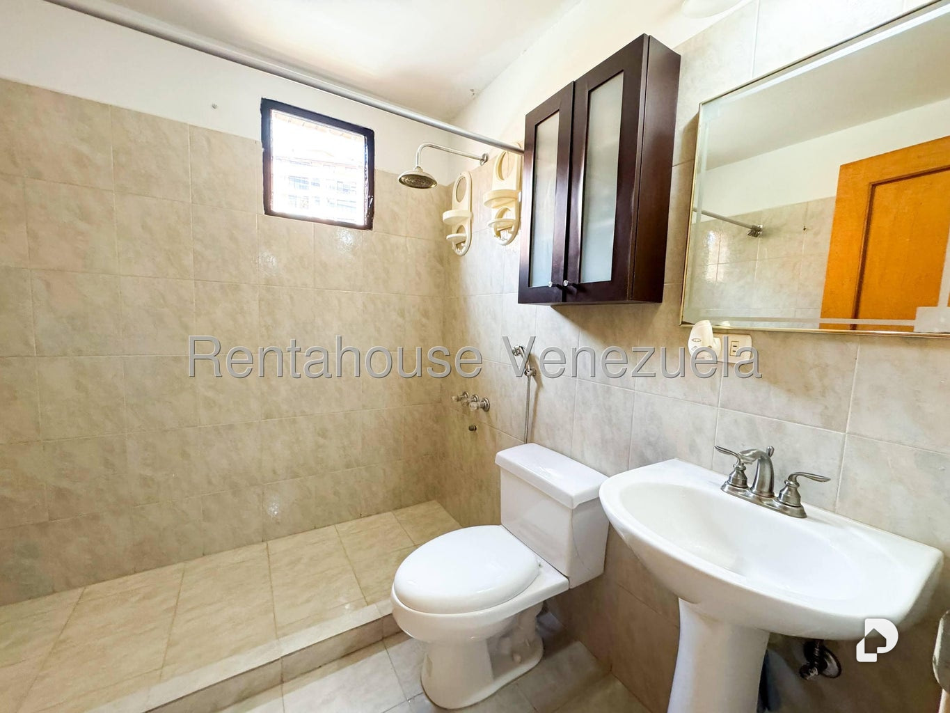 Apartamento en Colinas de La Tahona, Caracas