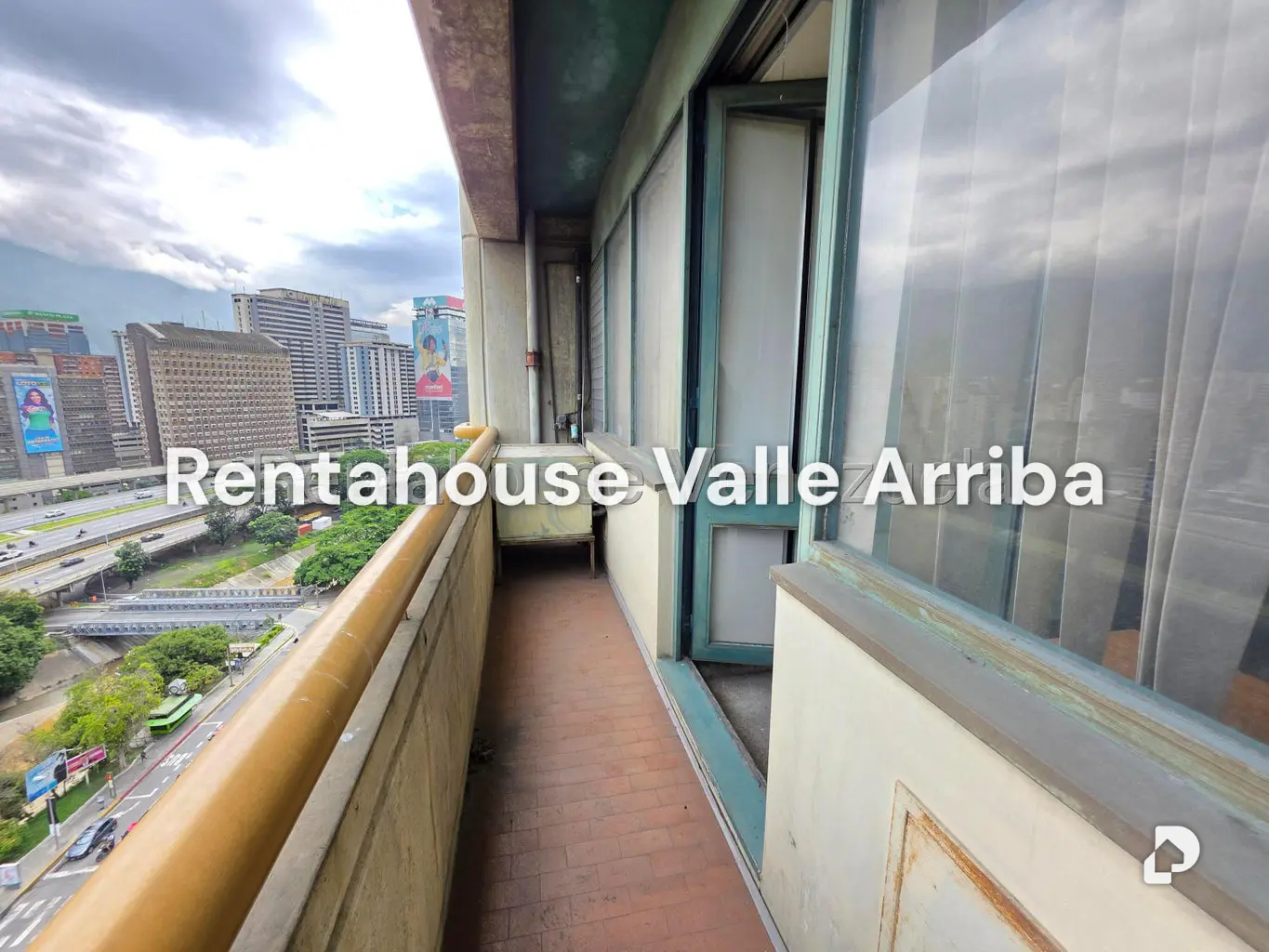 Office in Bello Monte, Caracas – 21