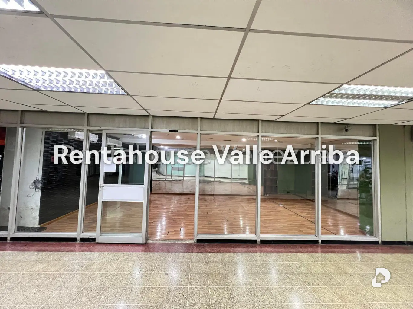 Local comercial en Los Palos Grandes, Caracas – 7