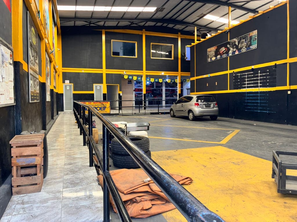 Building in Casco Guacara, Guacara - 1