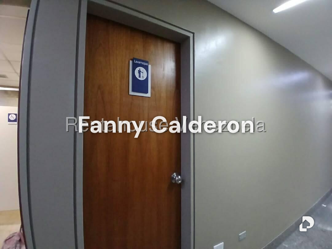 Oficina en Las Mercedes, Caracas – 22
