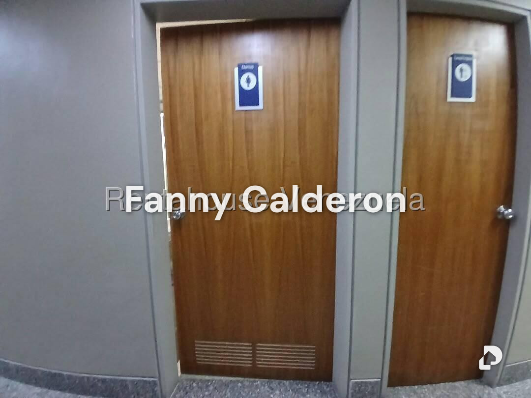 Oficina en Las Mercedes, Caracas – 21