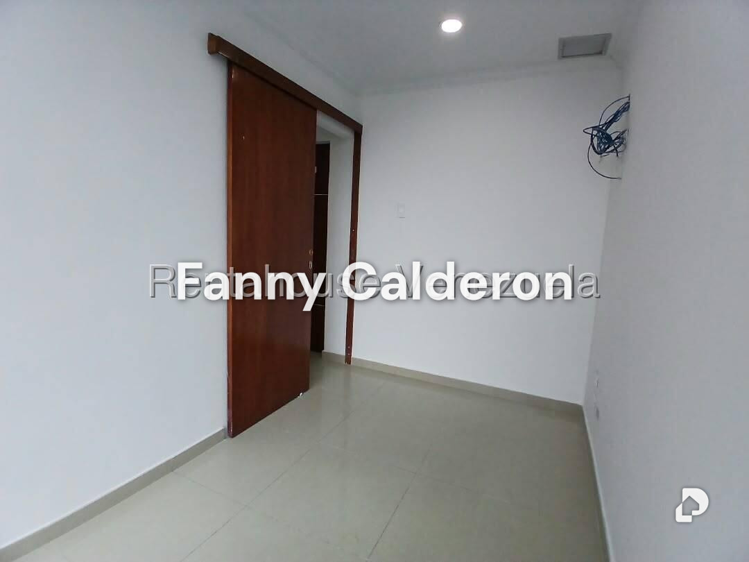 Oficina en Las Mercedes, Caracas – 14