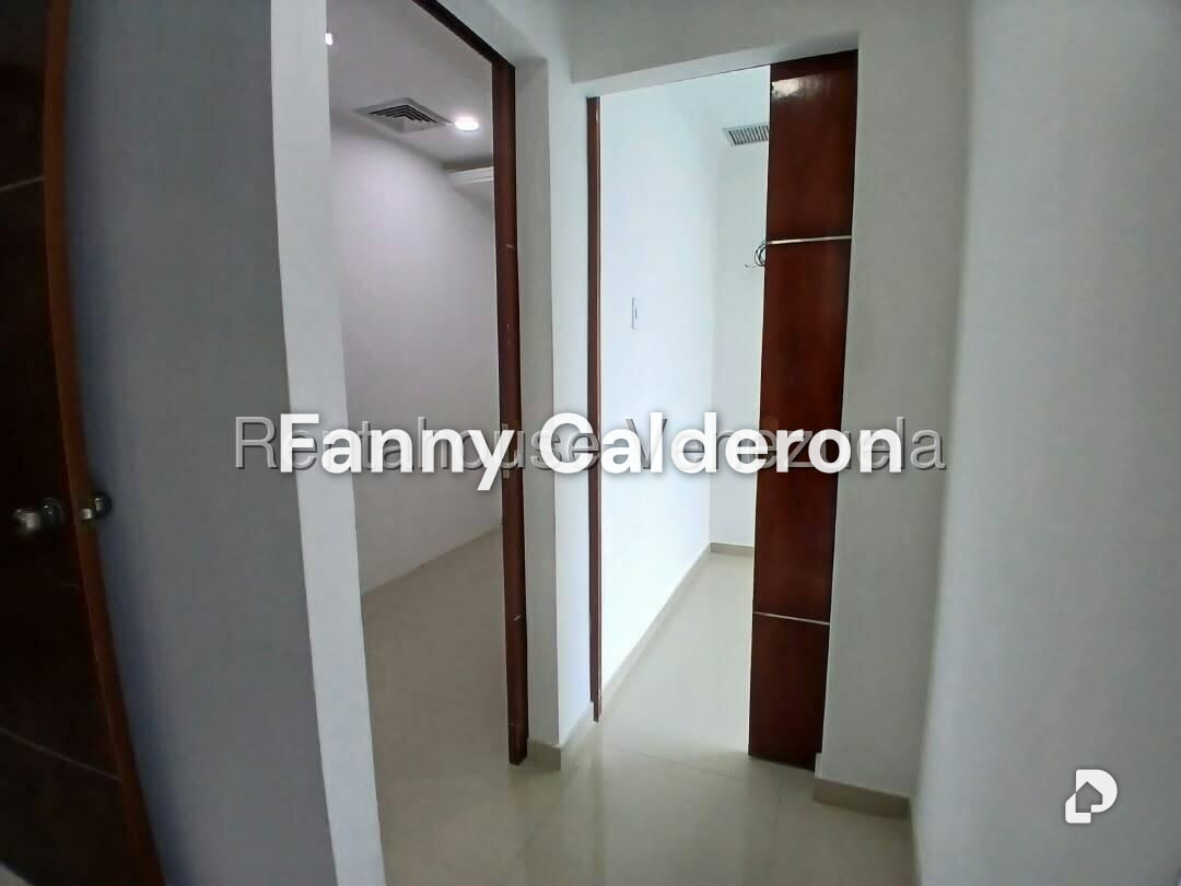 Oficina en Las Mercedes, Caracas – 6