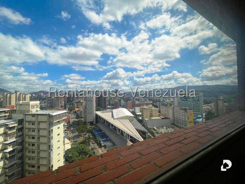 Oficina en Los Dos Caminos, Caracas – 10