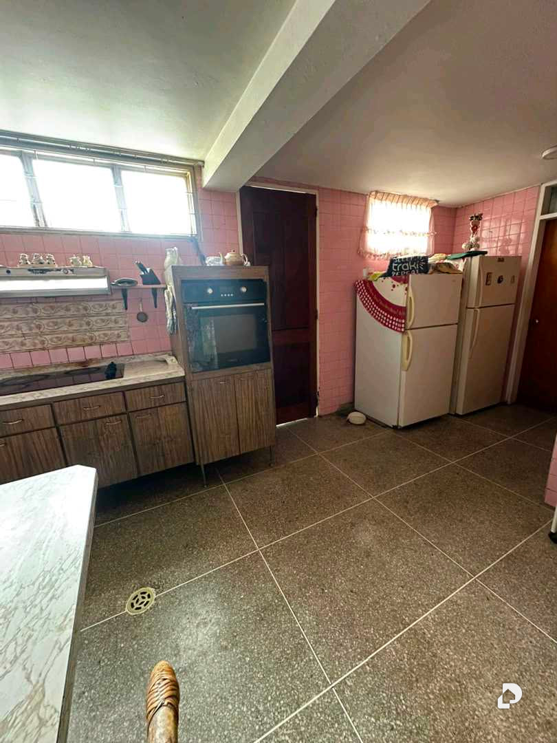 House in El Cafetal, Caracas – 17