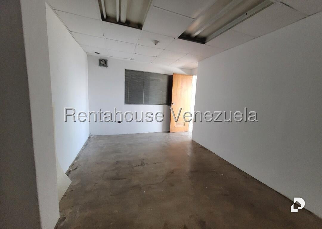 Local comercial en Boleíta Norte, Caracas – 12