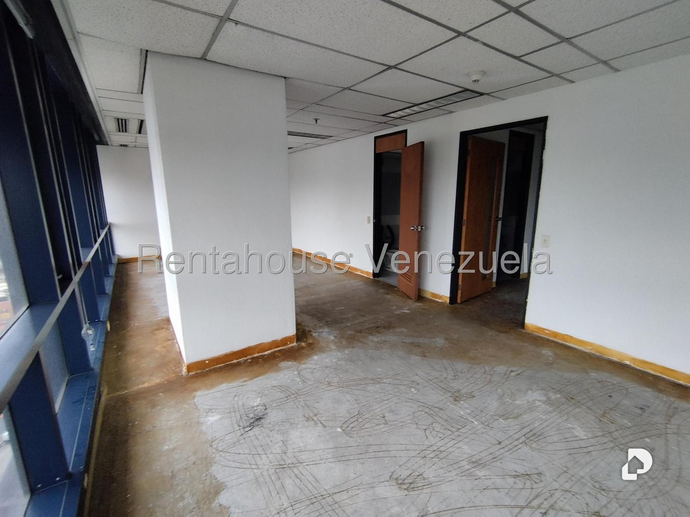 Oficina en Plaza Venezuela, Caracas – 23