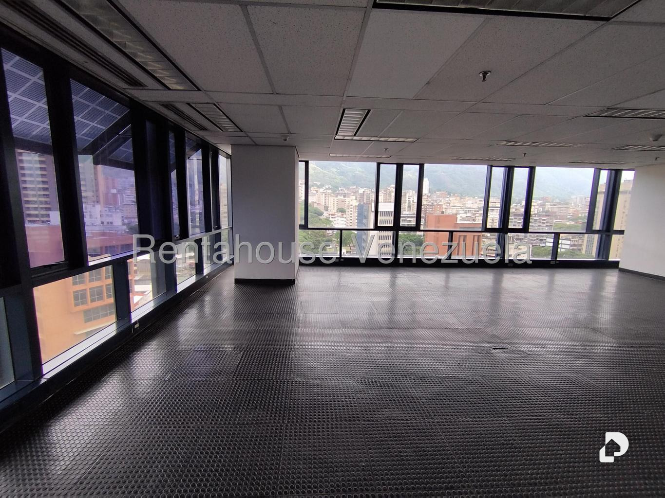 Oficina en Plaza Venezuela, Caracas – 4