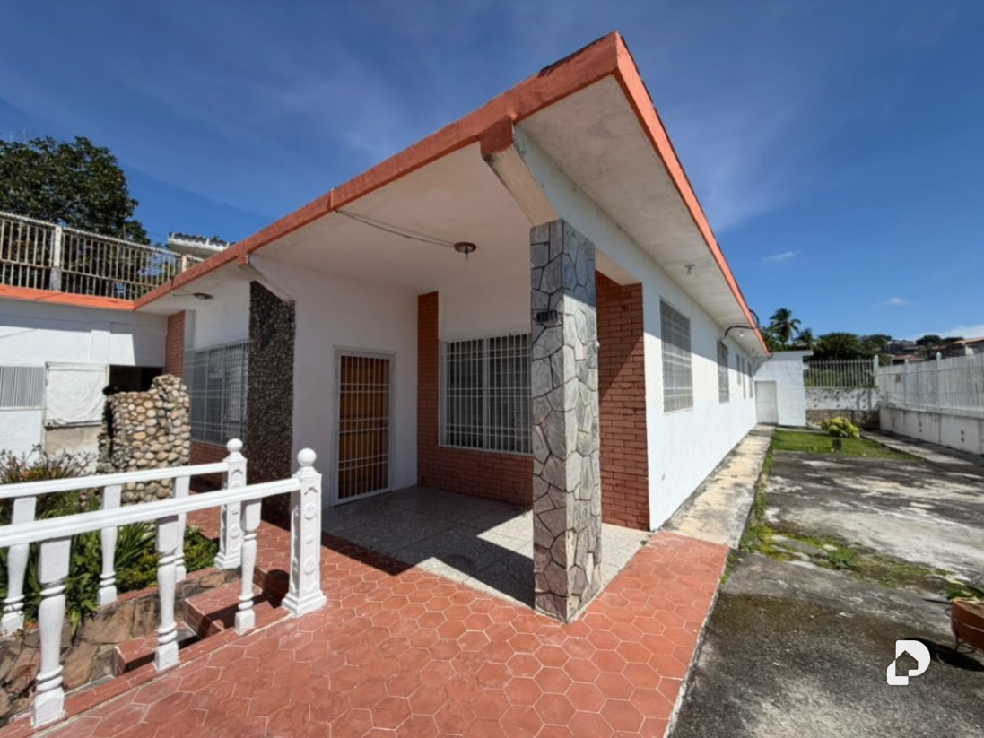 House in Urbanización Colinas De Santa Rosa, Barquisimeto – 1
