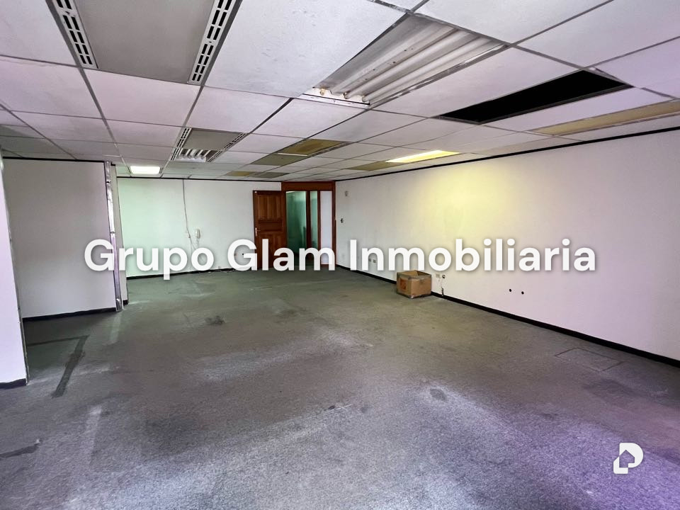 Oficina en Los Palos Grandes, Caracas – 6