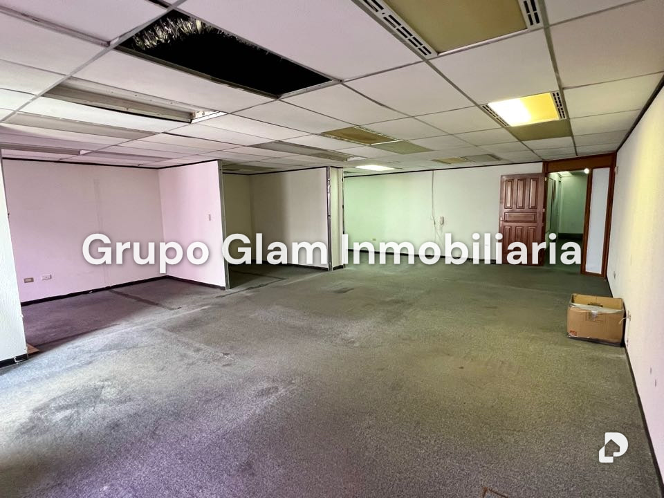 Oficina en Los Palos Grandes, Caracas – 5