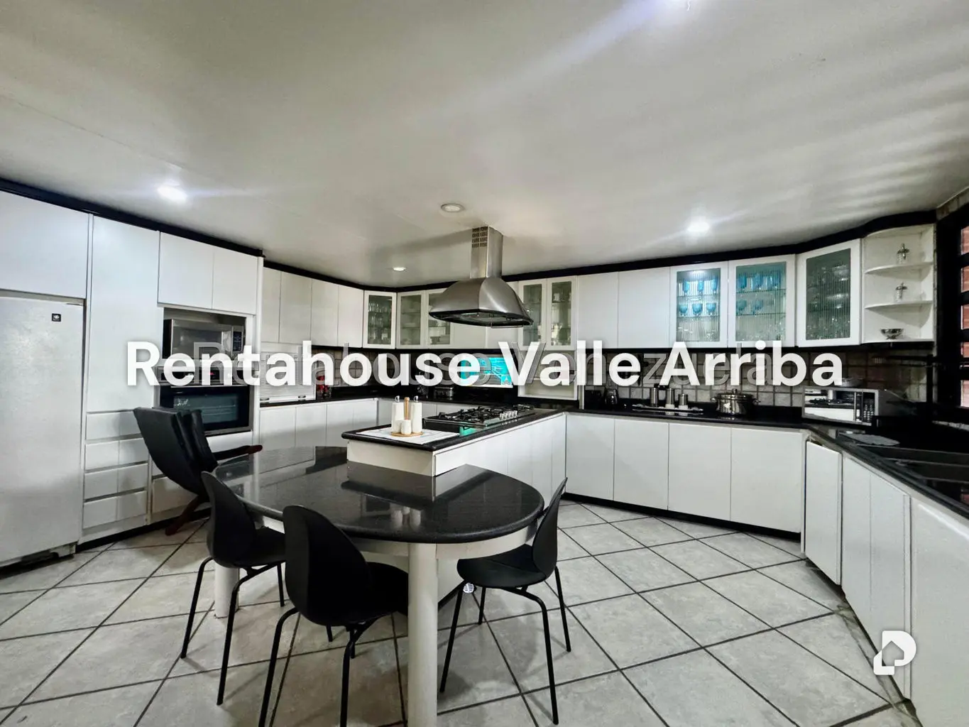 Casa en Colinas de Vista Alegre, Caracas – 21