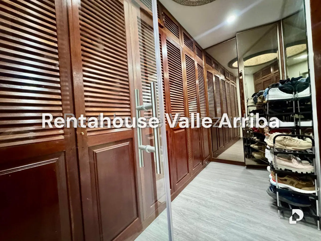 Casa en Colinas de Vista Alegre, Caracas – 30