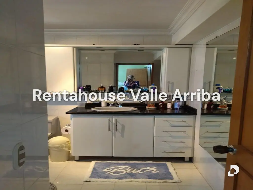 Apartamento en Los Rosales, Caracas – 17
