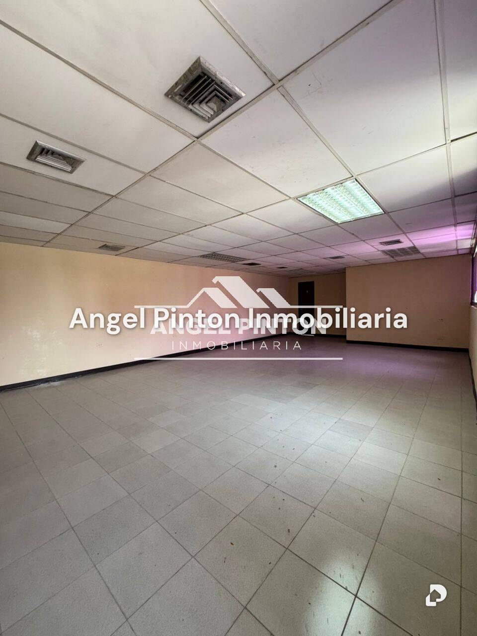 Oficina en Calle 72, Maracaibo – 5