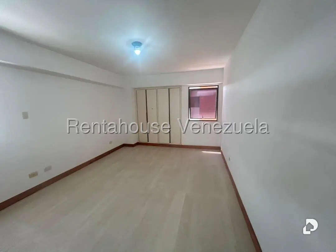 Apartamento en Los Dos Caminos, Caracas – 11