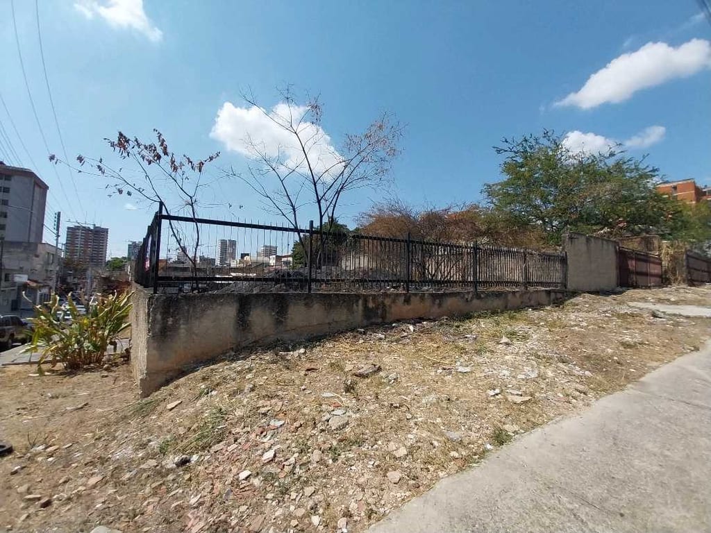Terreno en Av. Bolívar Norte, Valencia - 1