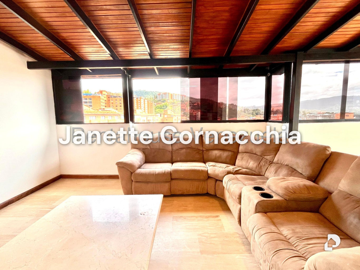 Apartamento en Colinas de La Tahona, Caracas