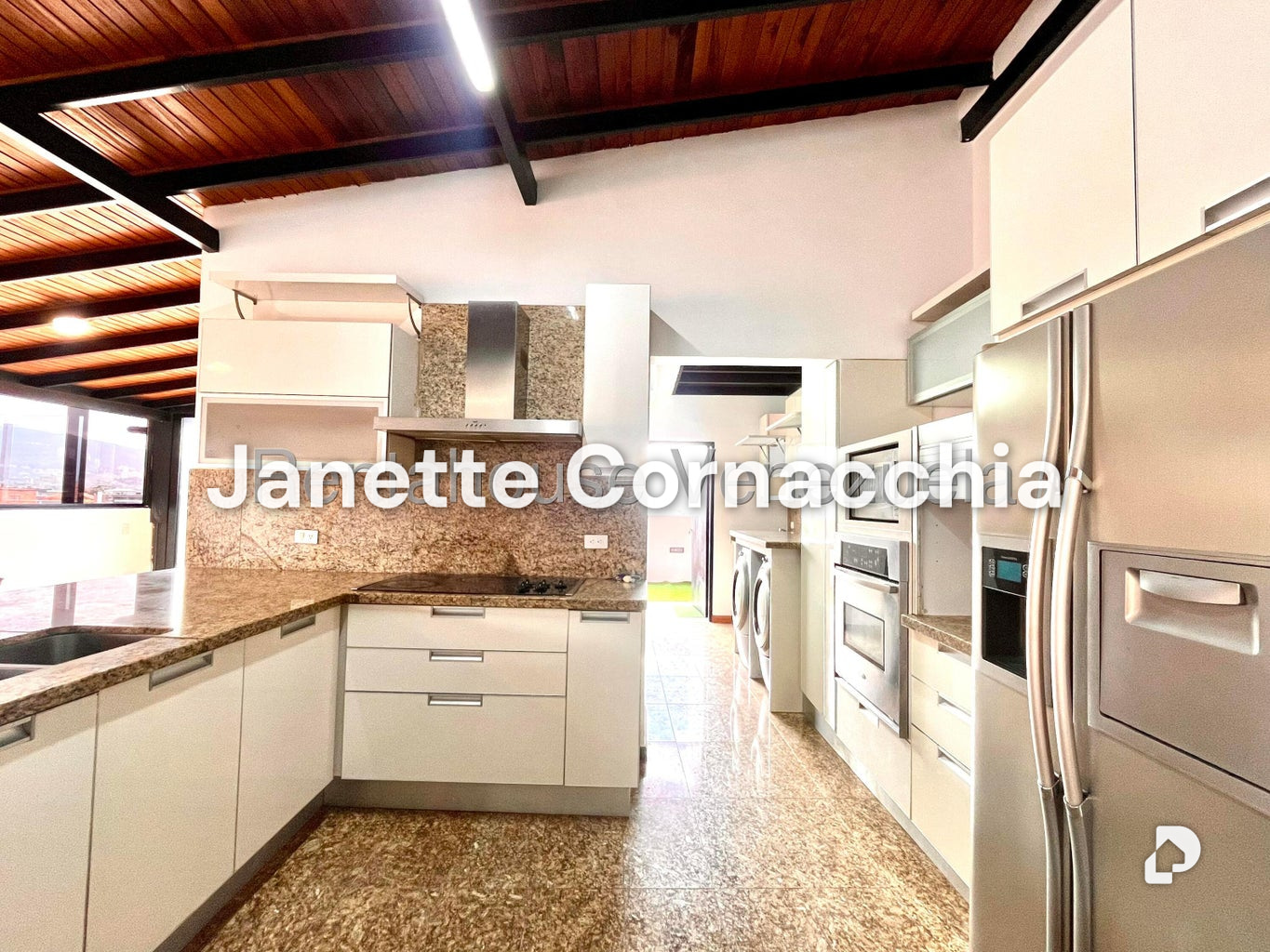 Apartamento en Colinas de La Tahona, Caracas