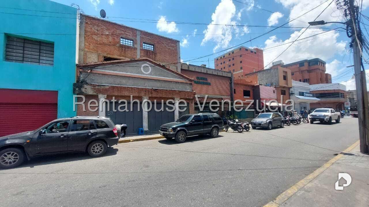 Local comercial en Catia, Caracas – 24