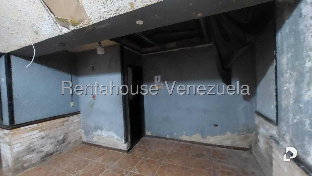 Local comercial en Catia, Caracas – 23