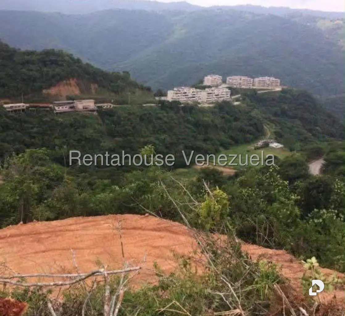 Terreno en Bosques de La Lagunita, Caracas – 4