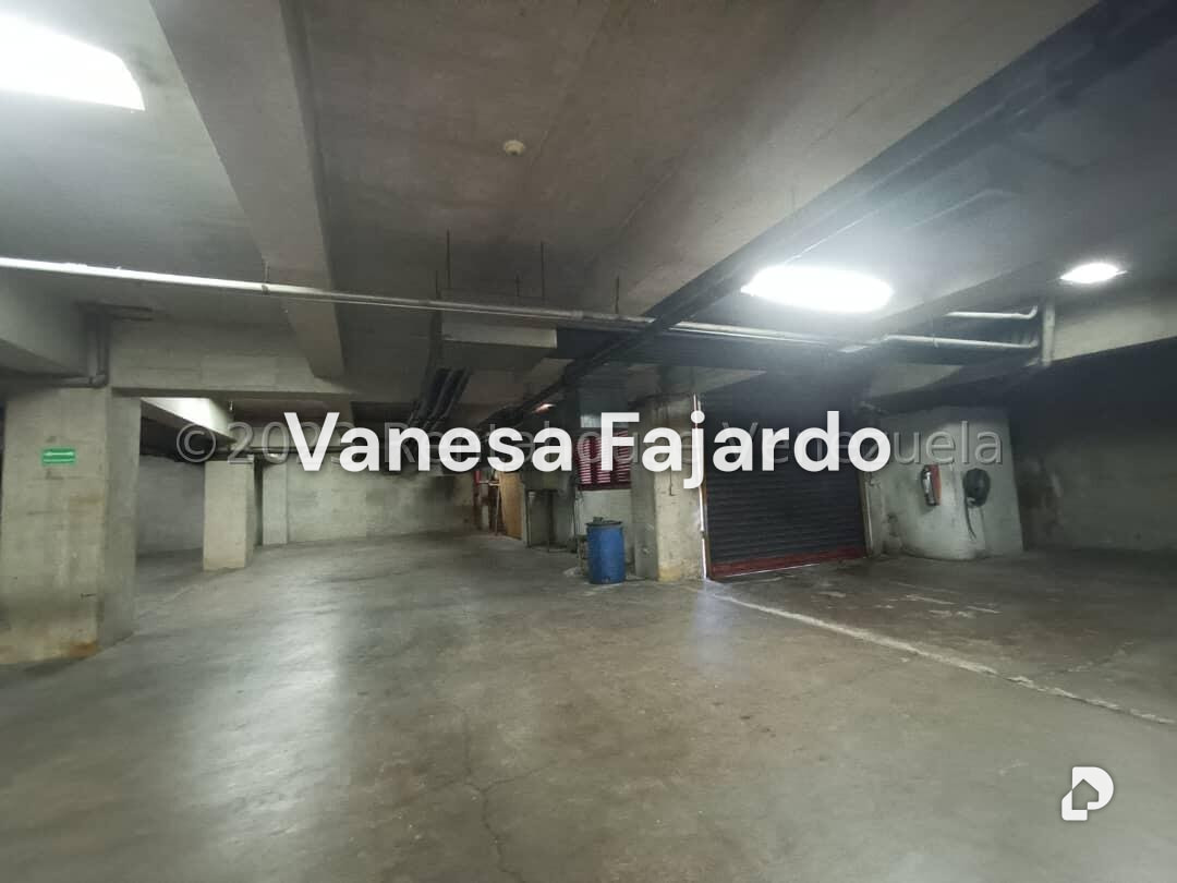 Building in La Urbina, Caracas – 7