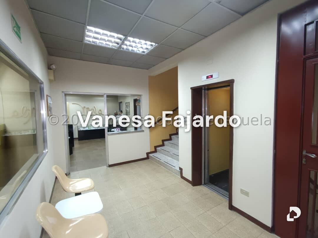Building in La Urbina, Caracas – 16