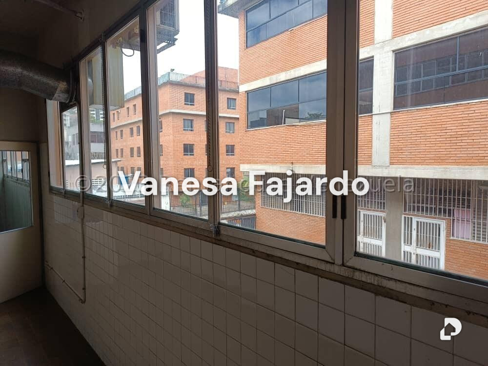 Building in La Urbina, Caracas – 30