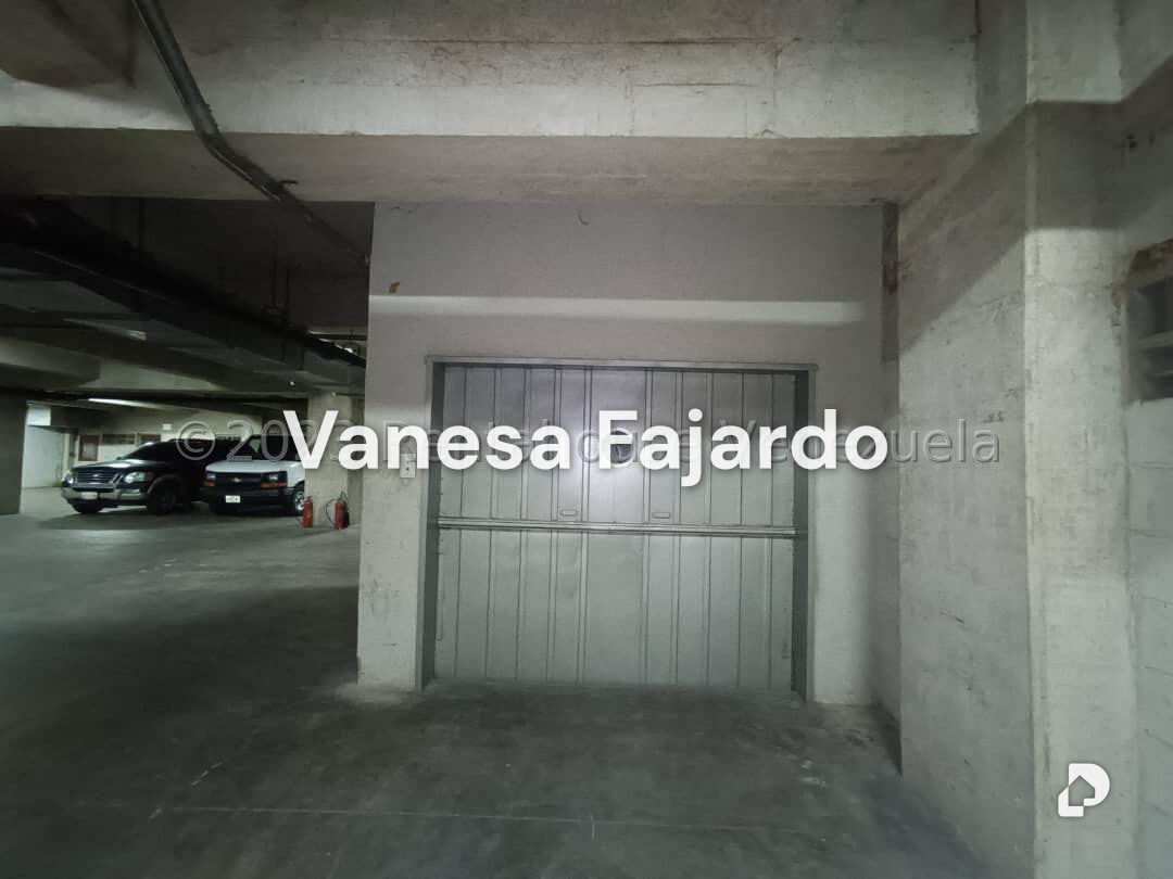 Building in La Urbina, Caracas – 8