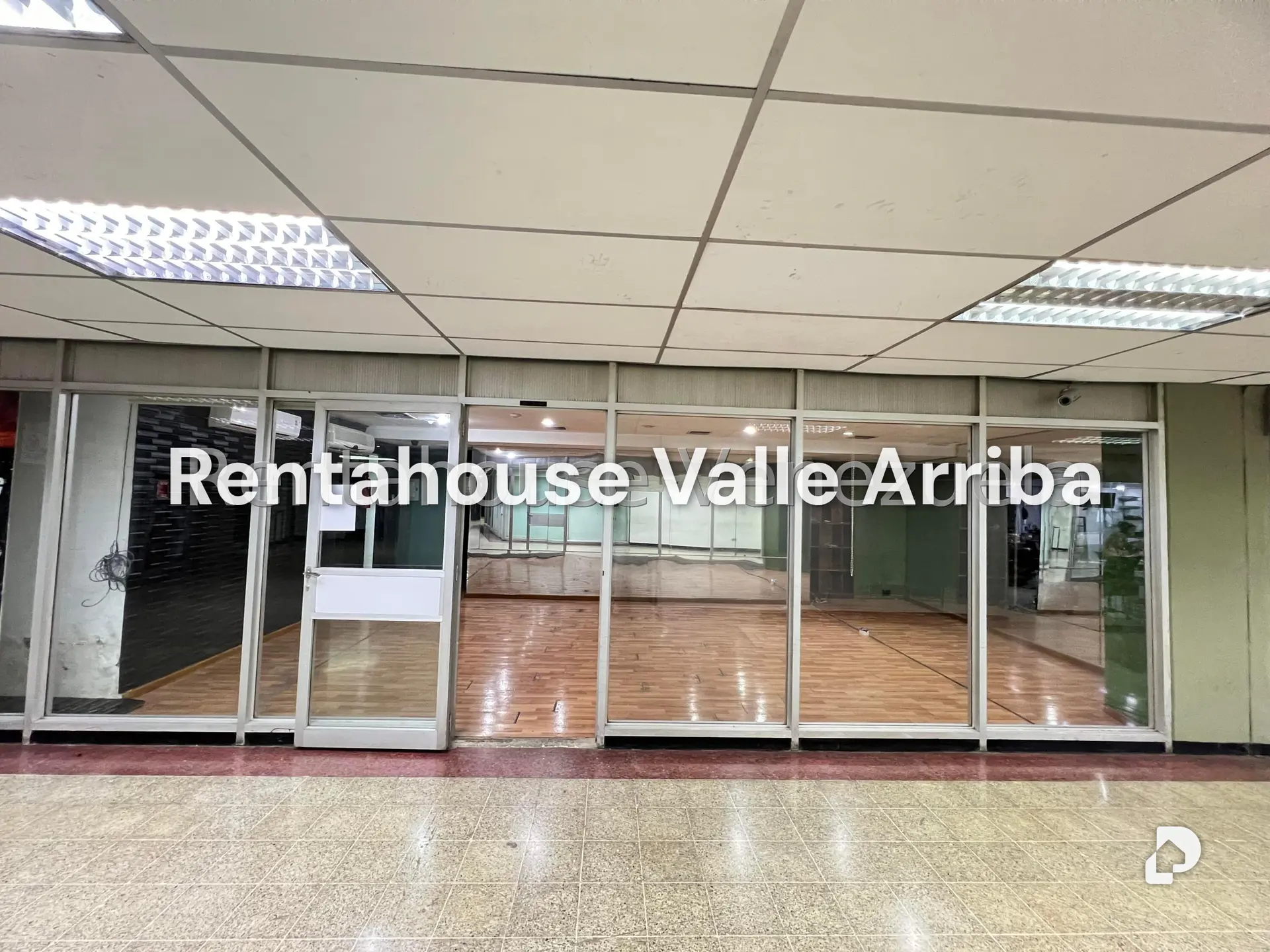 Local comercial en Los Palos Grandes, Caracas – 7