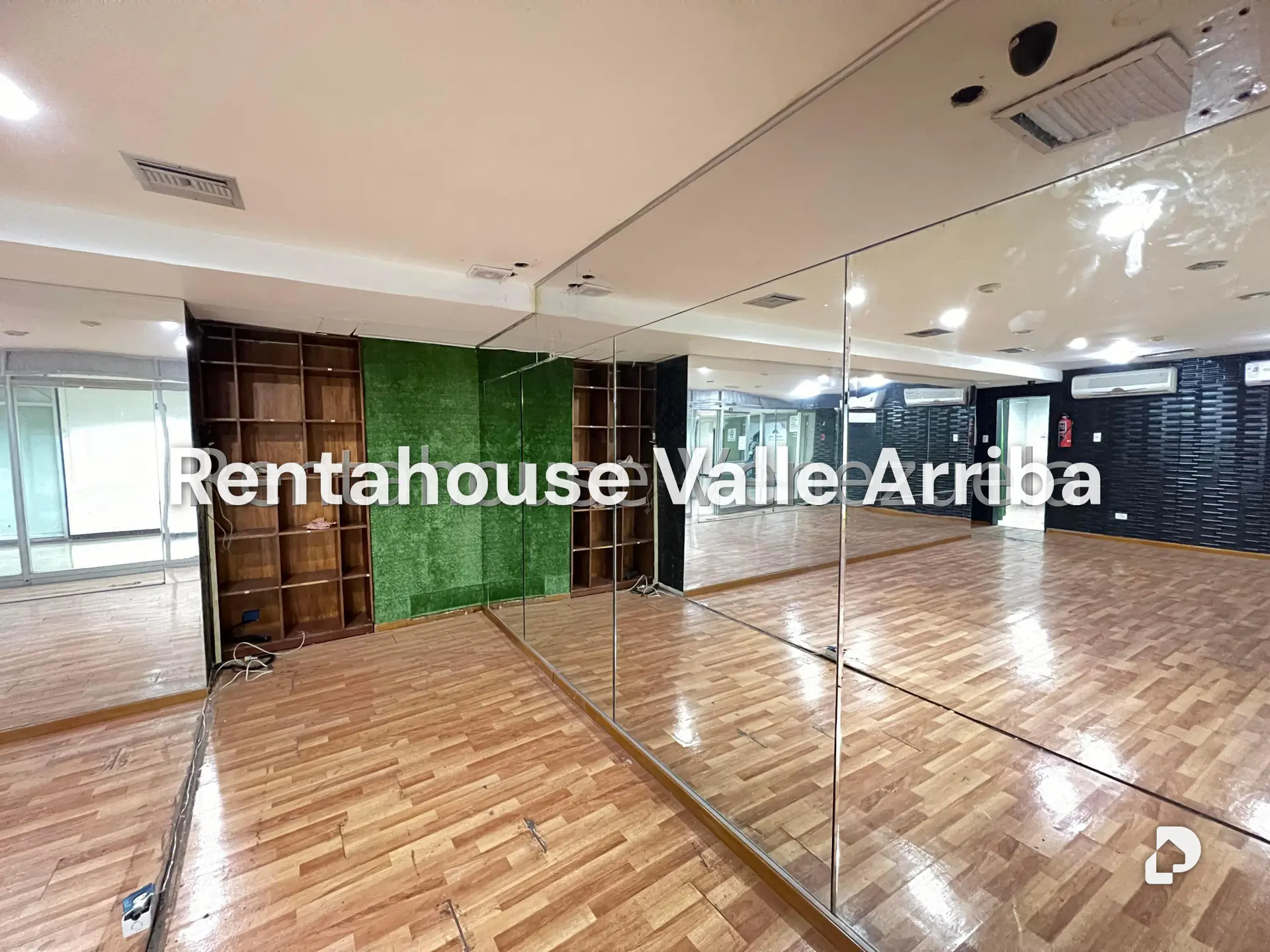 Local comercial en Los Palos Grandes, Caracas – 6