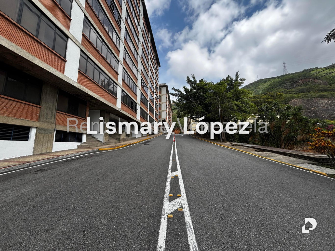 Galpón en El Valle, Caracas – 24