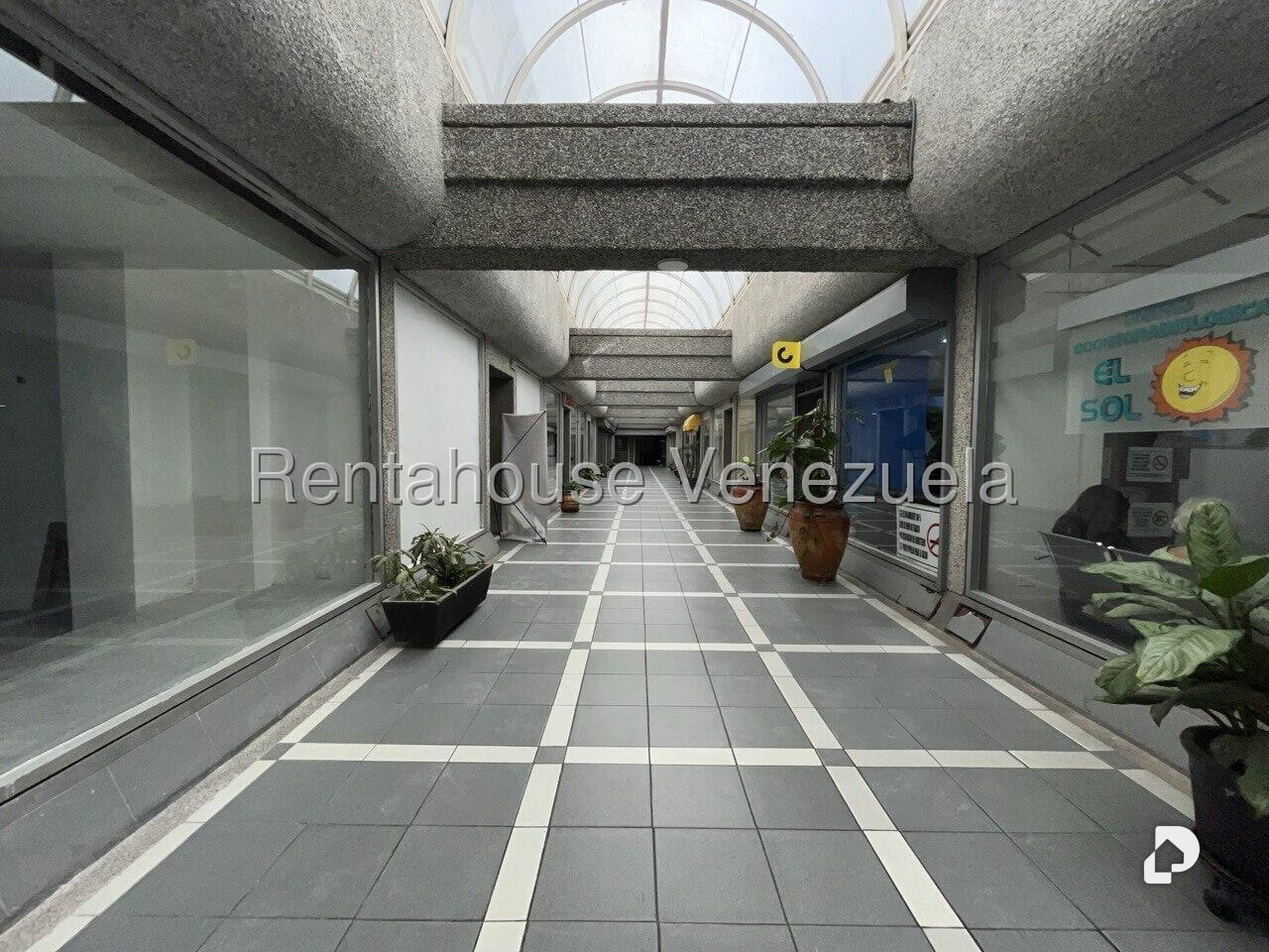 Local comercial en Santa Paula, Caracas – 14