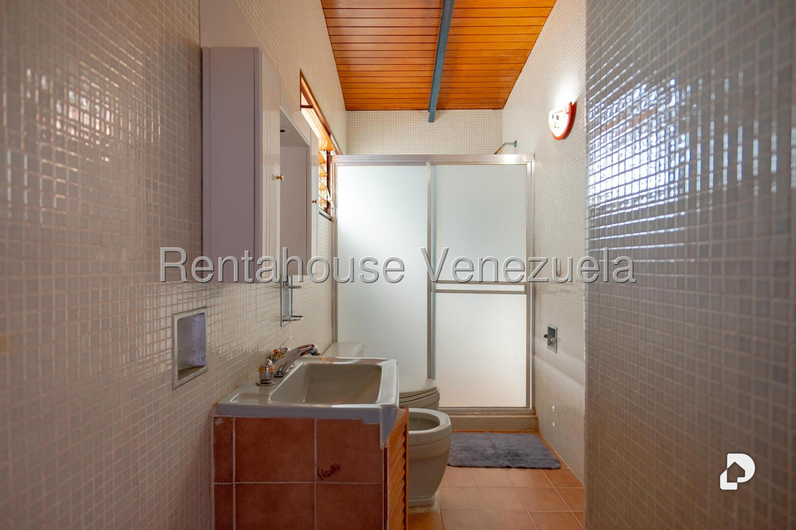 Casa en Prados del Este, Caracas – 18
