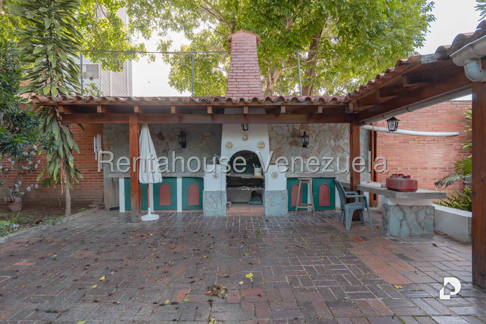 Casa en Prados del Este, Caracas – 25