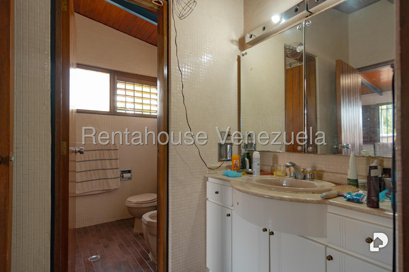 Casa en Prados del Este, Caracas – 20