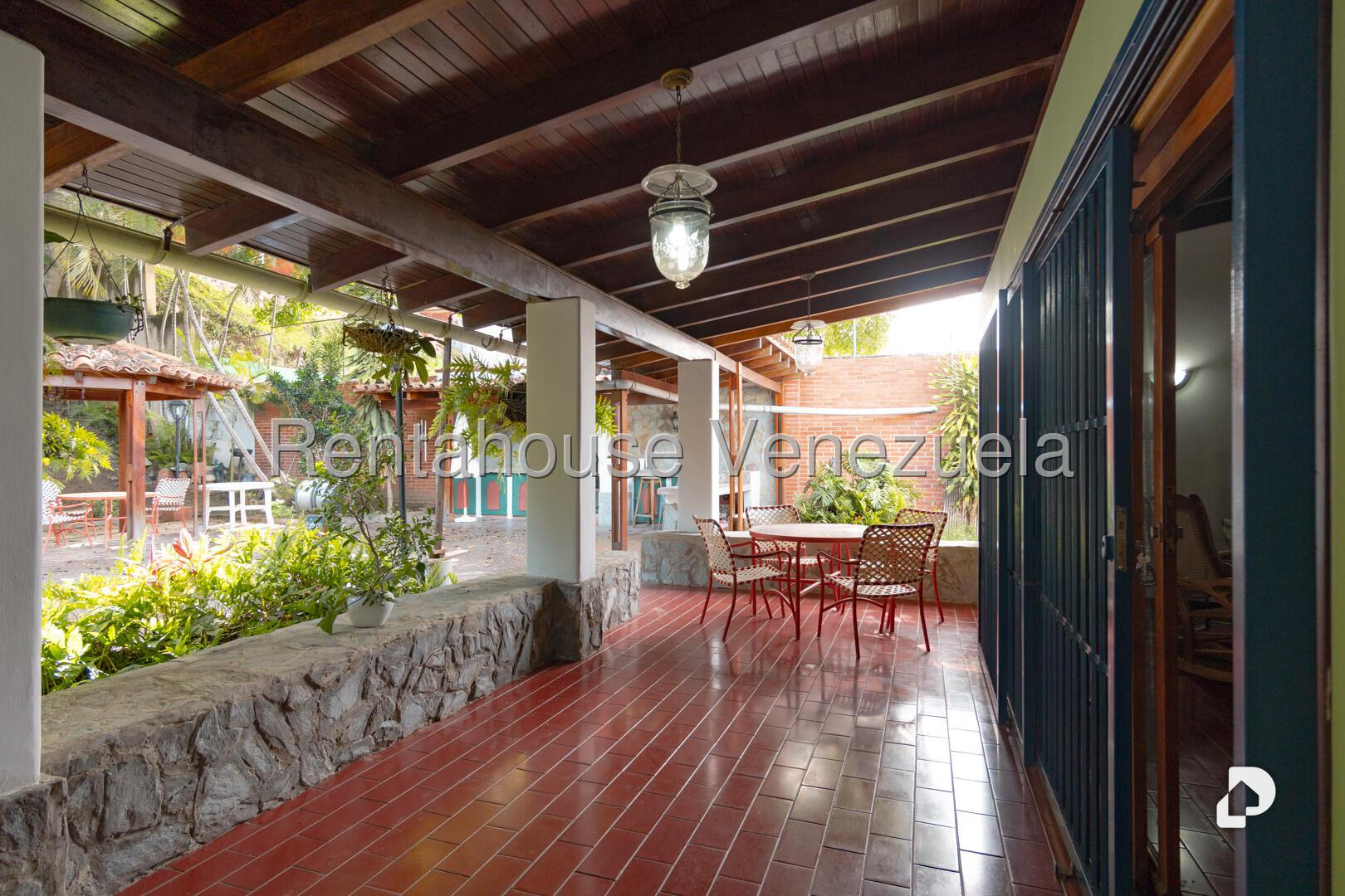 Casa en Prados del Este, Caracas – 24