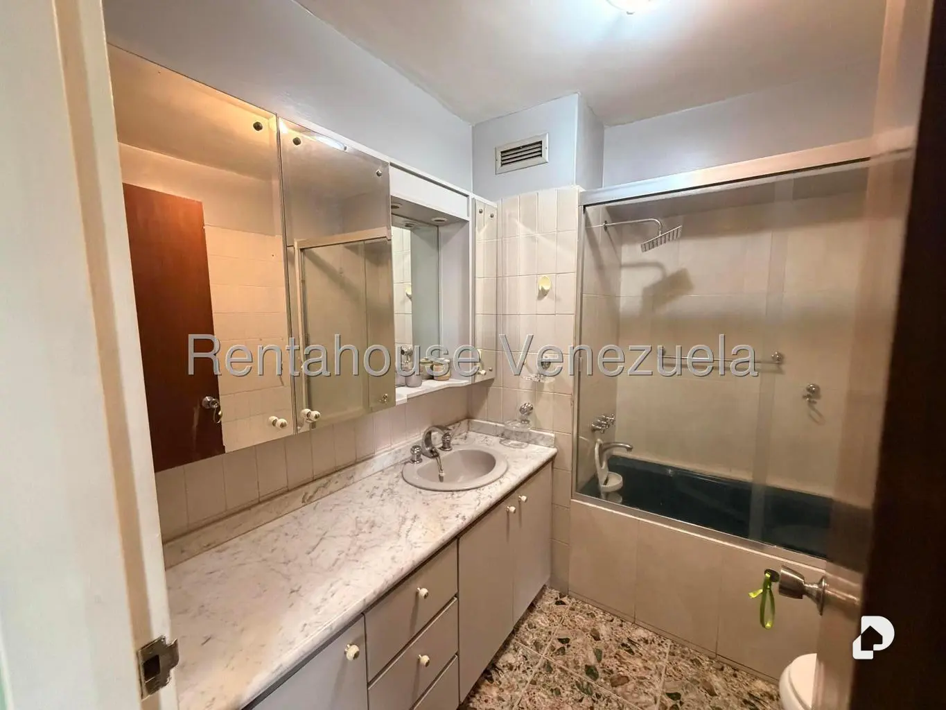 Apartamento en San Bernardino, Caracas – 36