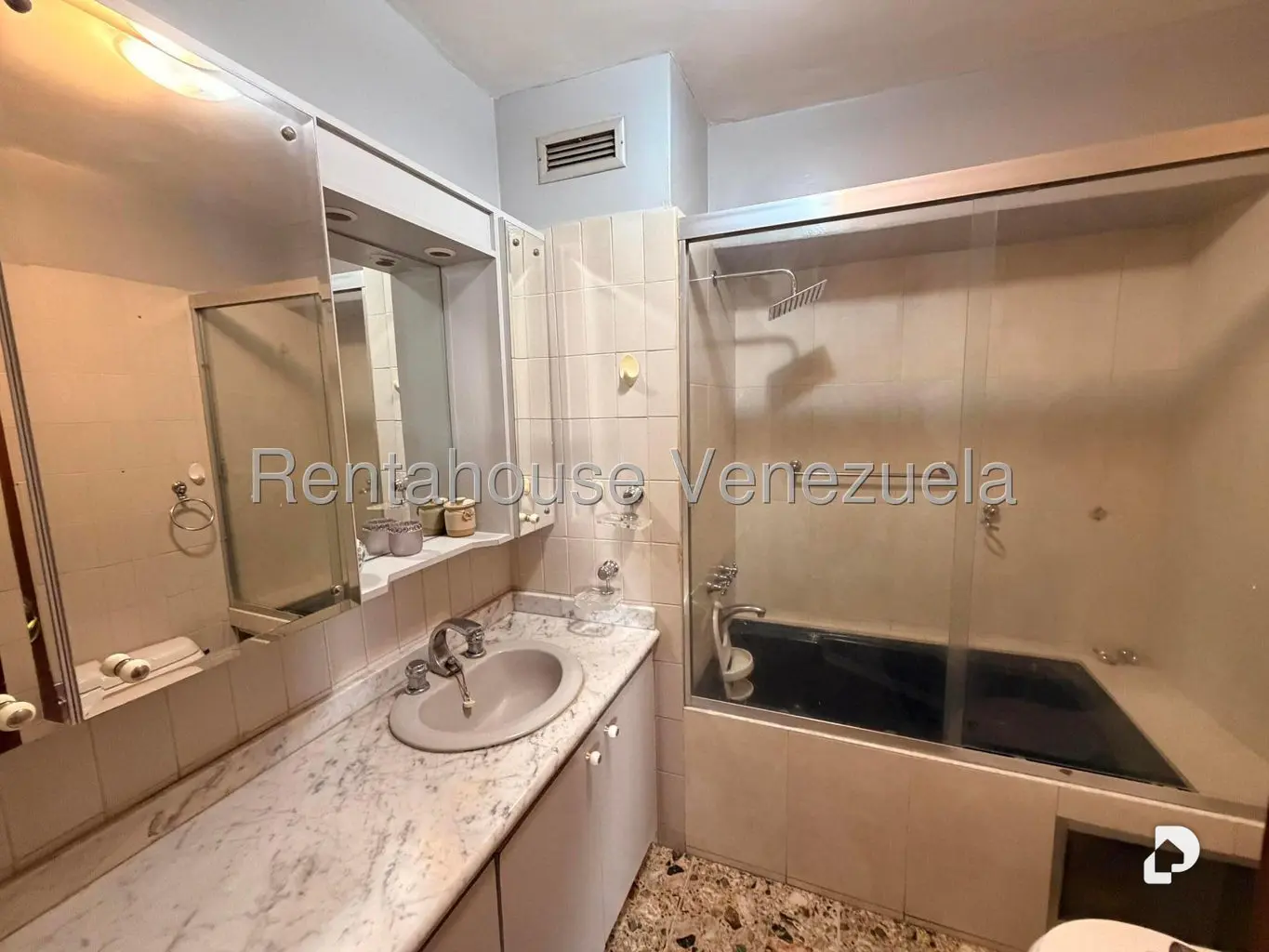 Apartamento en San Bernardino, Caracas – 37