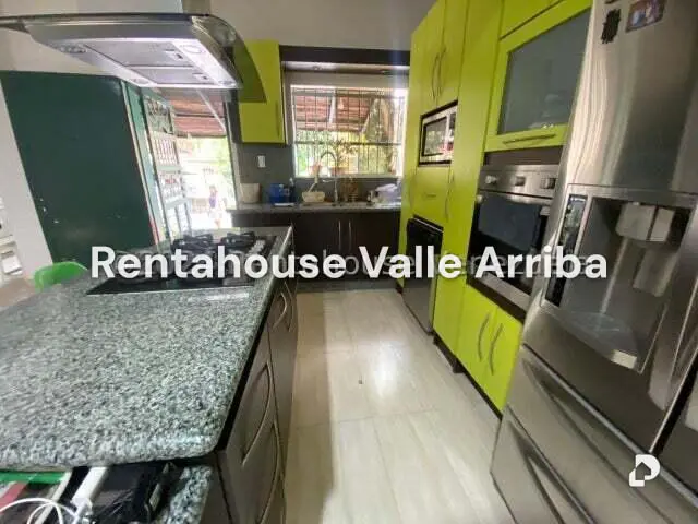 Casa en Los Palos Grandes, Caracas – 17