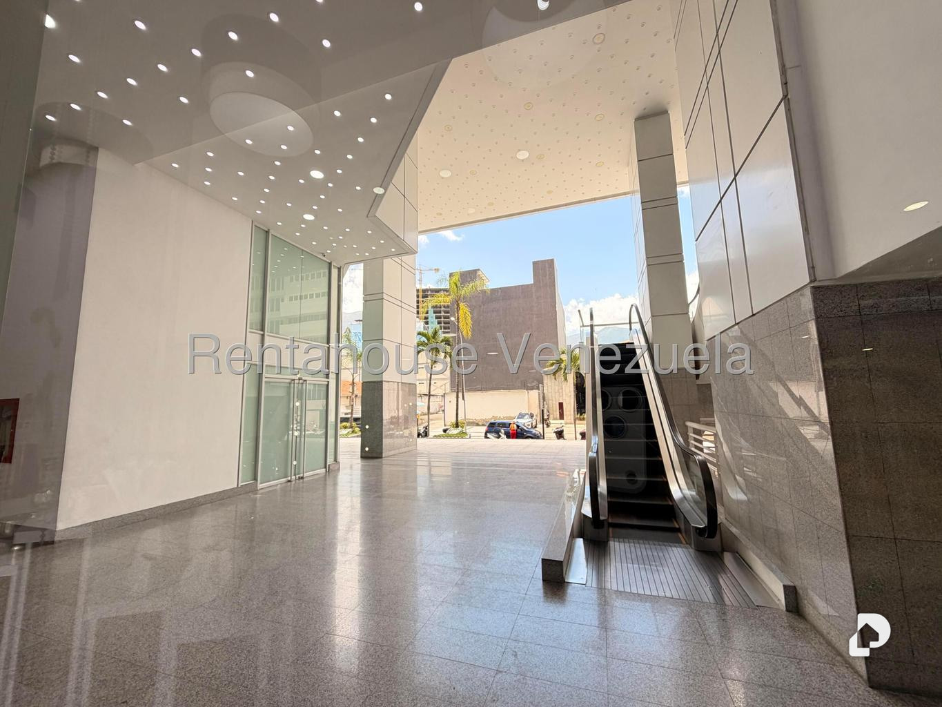 Local comercial en Las Mercedes, Caracas – 3