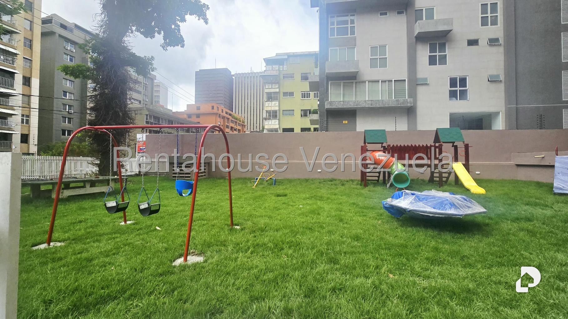 Apartamento en Los Palos Grandes, Caracas – 25