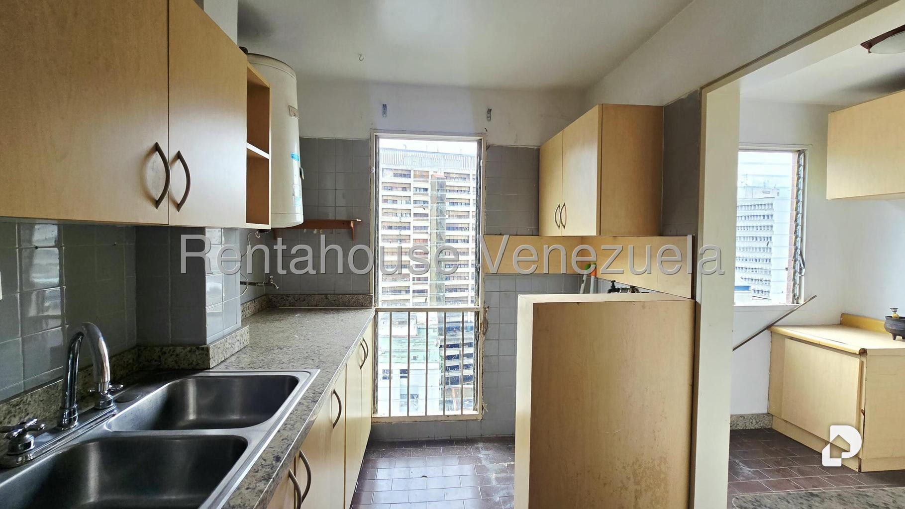 Apartamento en Los Palos Grandes, Caracas – 12