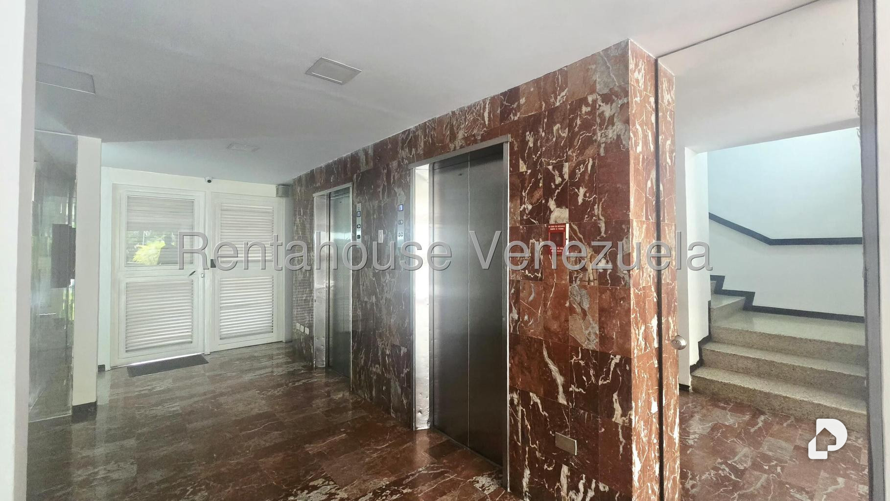 Apartamento en Los Palos Grandes, Caracas – 3