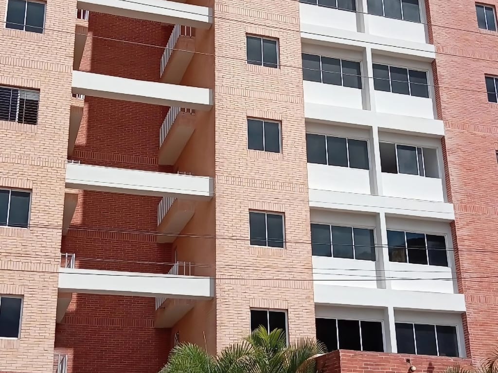 Apartment in Guayabal, Valencia - 1