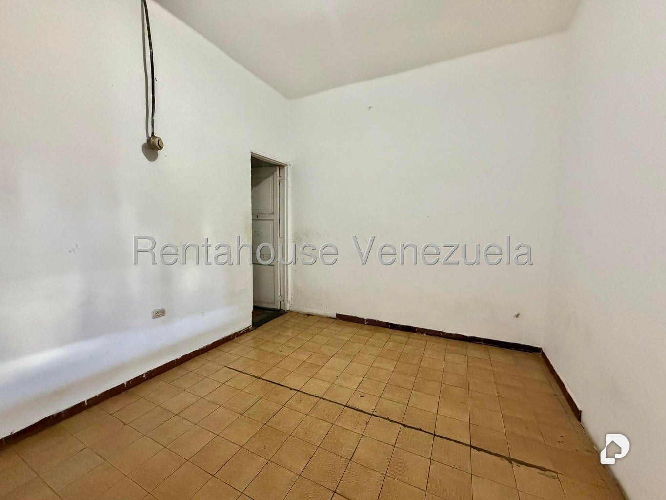 Casa en Bello Monte, Caracas – 18