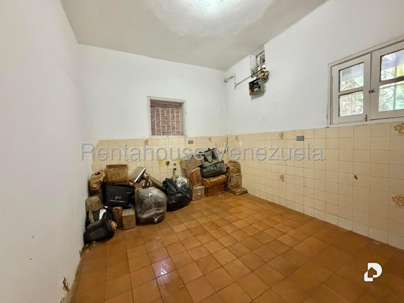 Casa en Bello Monte, Caracas – 11
