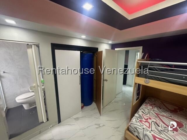 Apartamento en Las Delicias de Sabana Grande, Caracas – 11